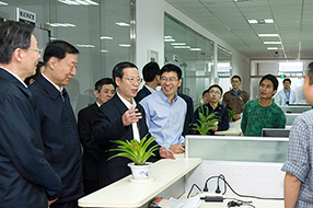 Chinese Vice Premier Visits VINNO